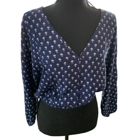 NWT Kendall + Kylie Indigo Ditsy Blouse - Picture 1 of 4